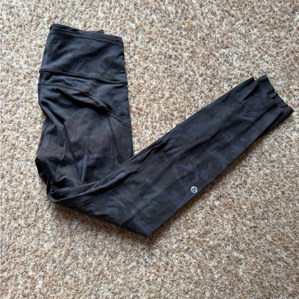 lululemon Fast and Free Tight II 25” Nulux Dark Camo Leggings size 6 - Picture 2 of 6